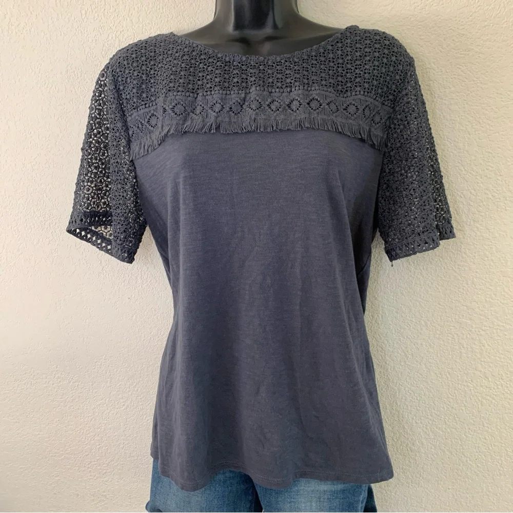 Ann Taylor LOFT Top Size M 100% cotton Grey Fringe Lace Yoke Tee Coquette Preppy